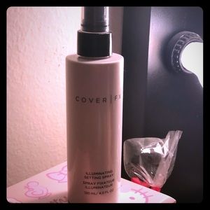 NEW Illuminating setting spray